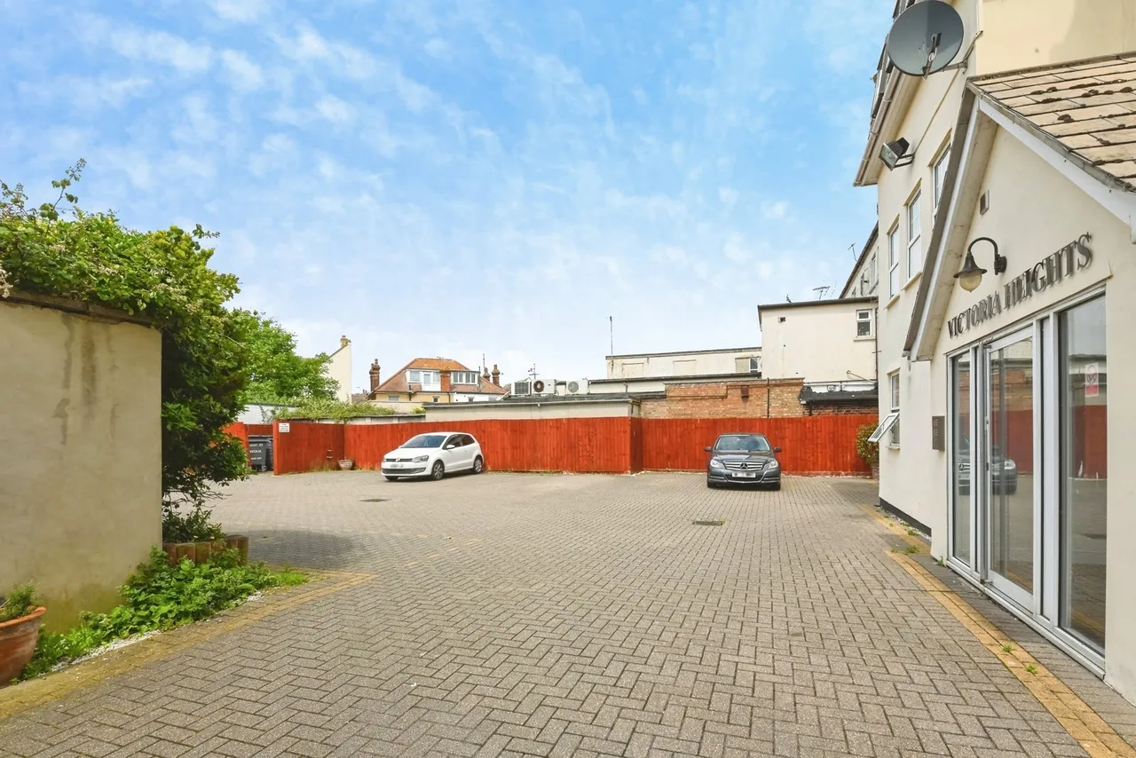 Carnarvon Road, Clacton-on-Sea, Essex, CO15, photo 12