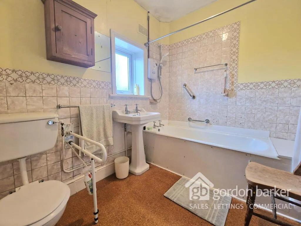 Cecil Avenue, Bournemouth, BH8 9EL, photo 26