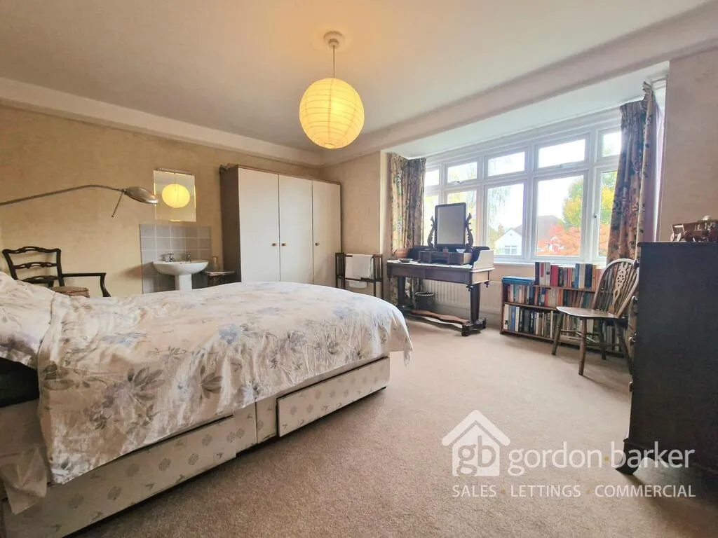 Cecil Avenue, Bournemouth, BH8 9EL, photo 5