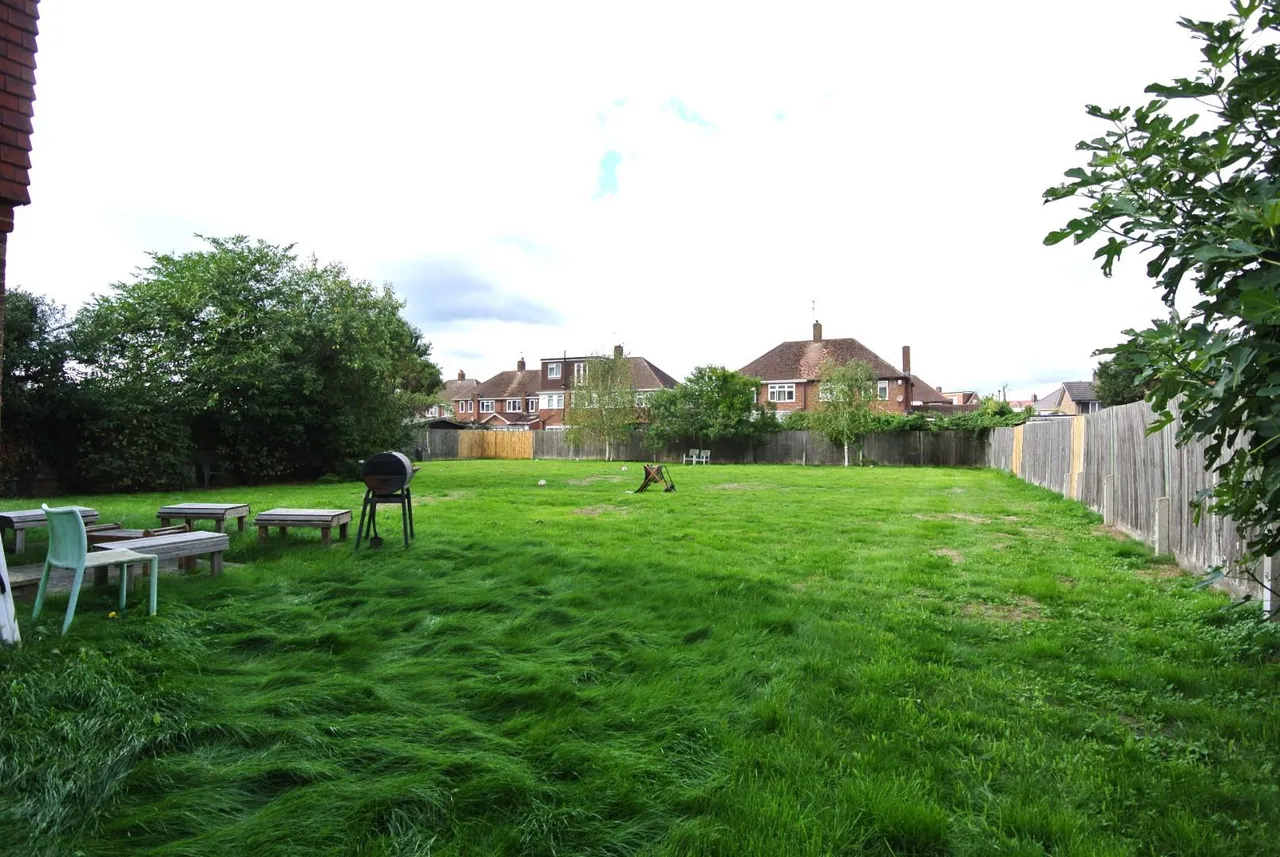 Albany Court,, 65-67 Chertsey Road, Ashford, Surrey, TW15 1SU, photo 4
