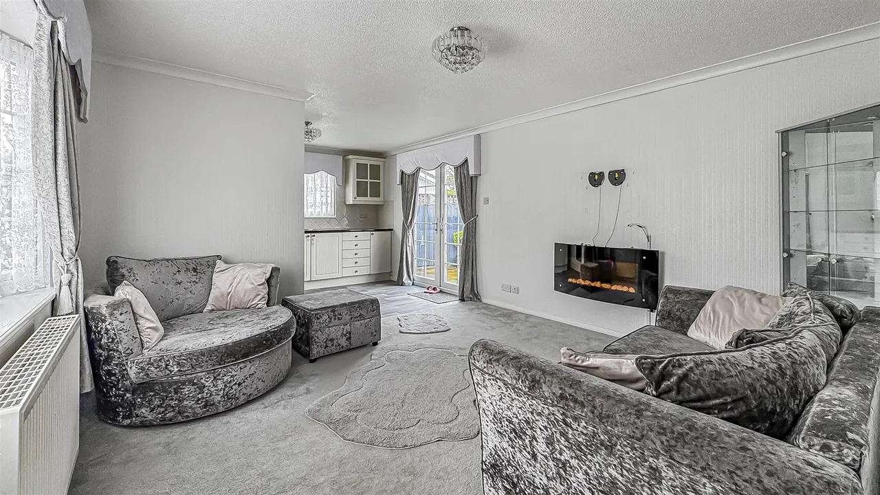Leigh Square, Windsor, SL4 4PT, photo 7