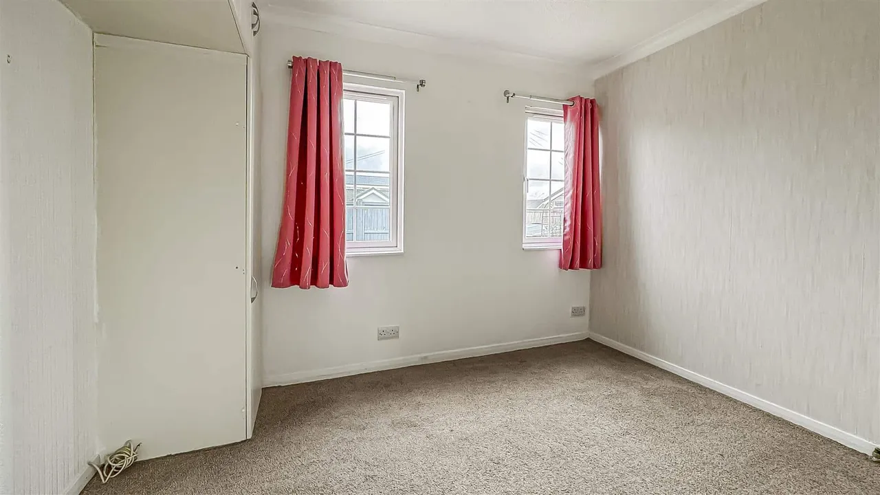 Leigh Square, Windsor, SL4 4PT, photo 3