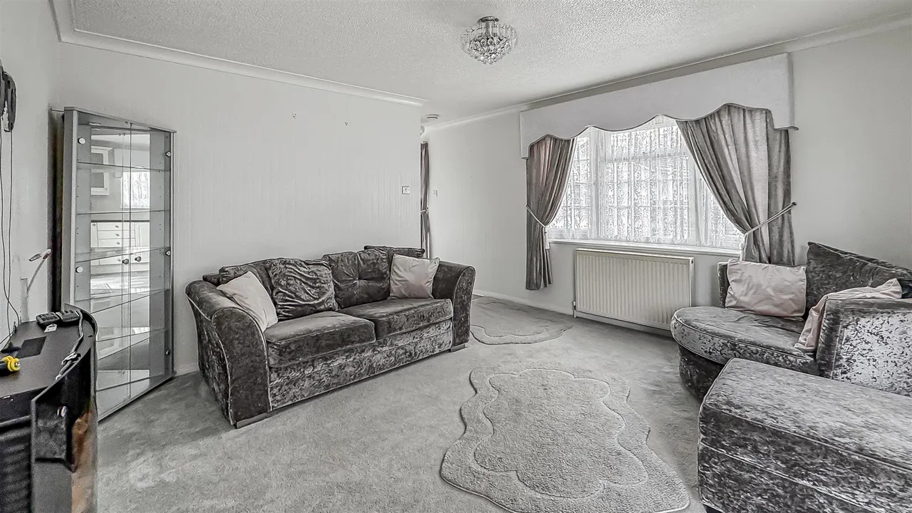 Leigh Square, Windsor, SL4 4PT, photo 12