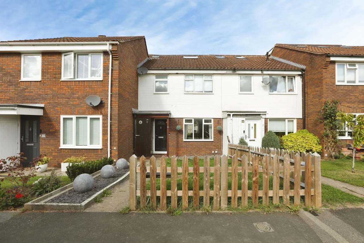 4 bed house for sale, Blenheim Road, Horsham, RH12