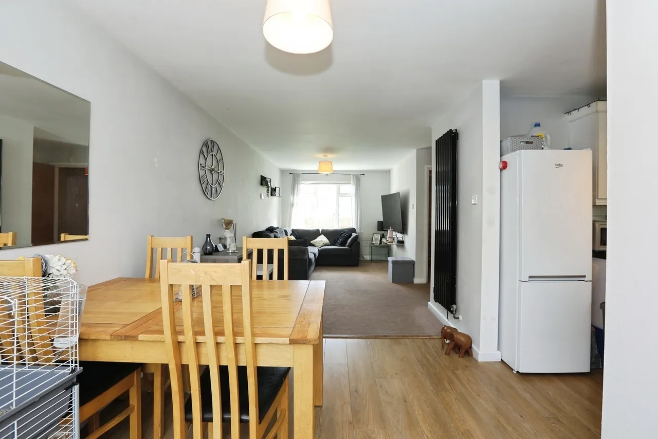 Blenheim Road, Horsham, RH12, photo 6