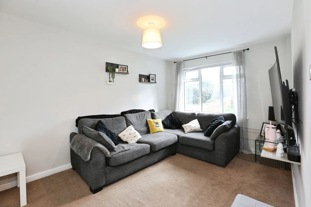 Blenheim Road, Horsham, RH12, photo 7