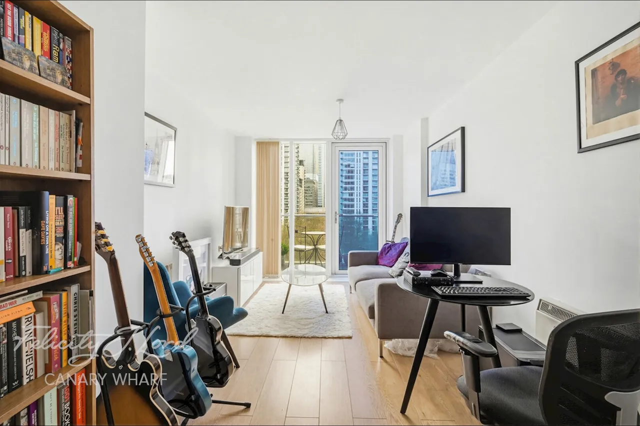 Millharbour, London, E14, photo 2