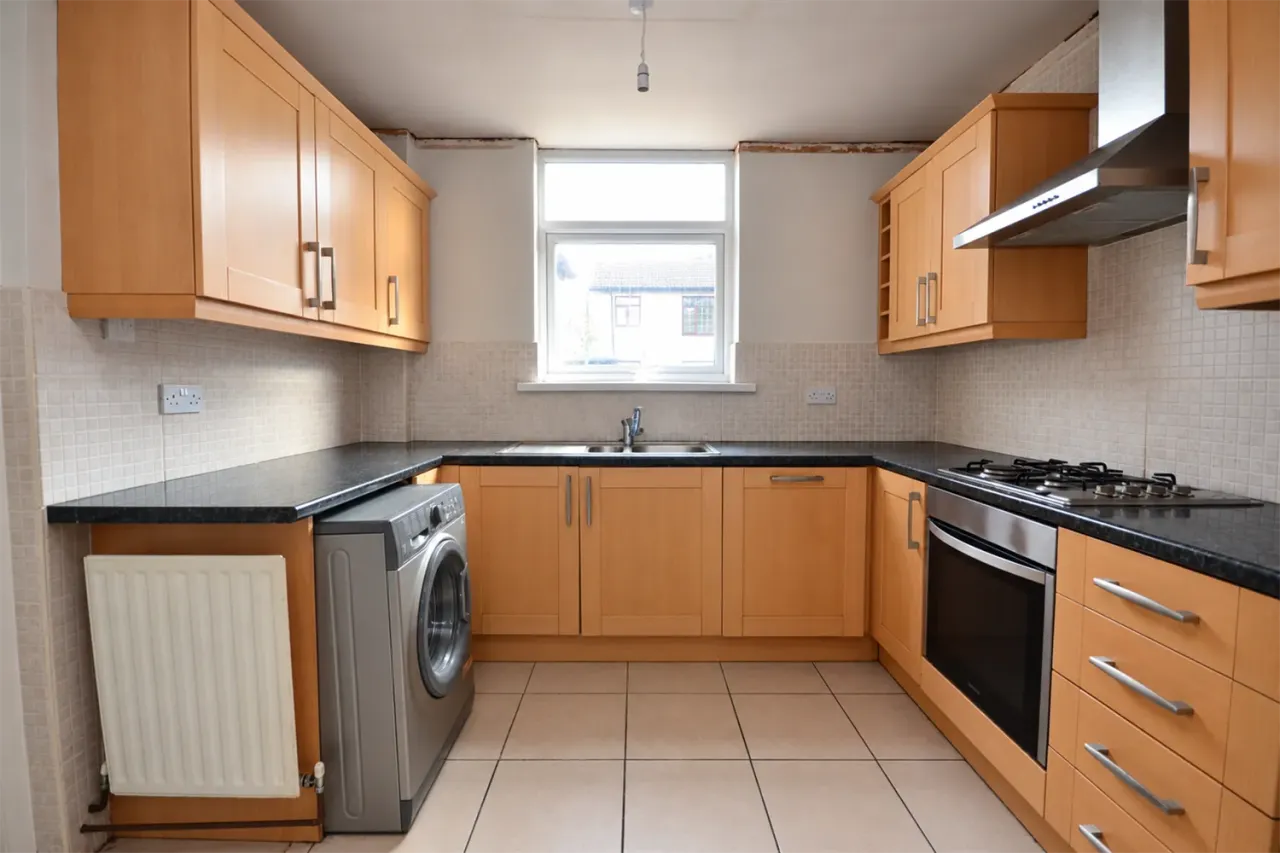 Glenfield Road, Newcastle Upon Tyne, NE12, photo 4