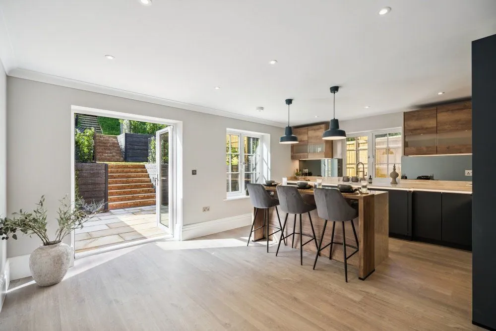 Critchmere Hill, Haslemere, Surrey, GU27 1LS, photo 11