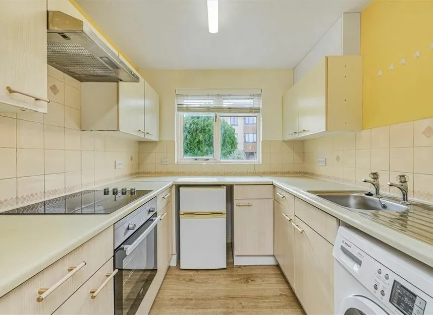 Gables Close, Lee, SE12, photo 3