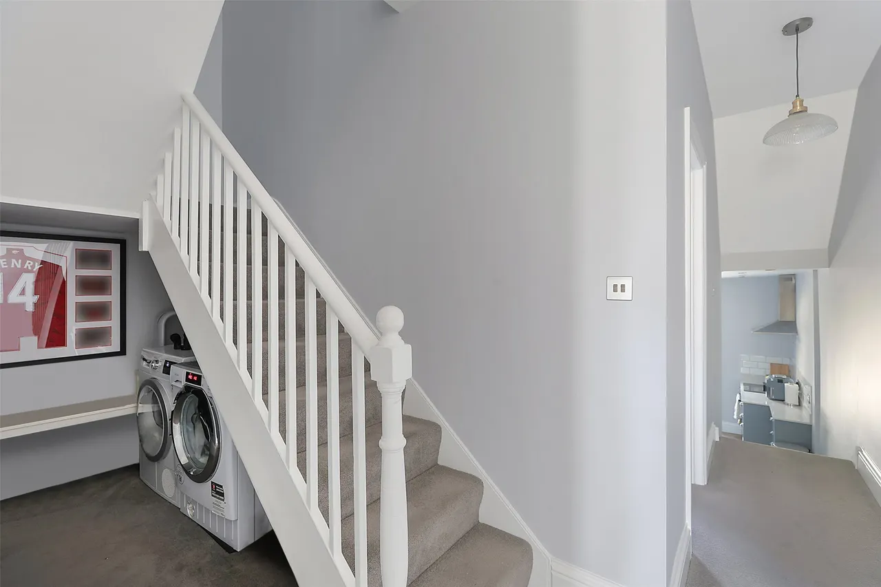 St. Marys Road, Reigate, RH2, photo 13