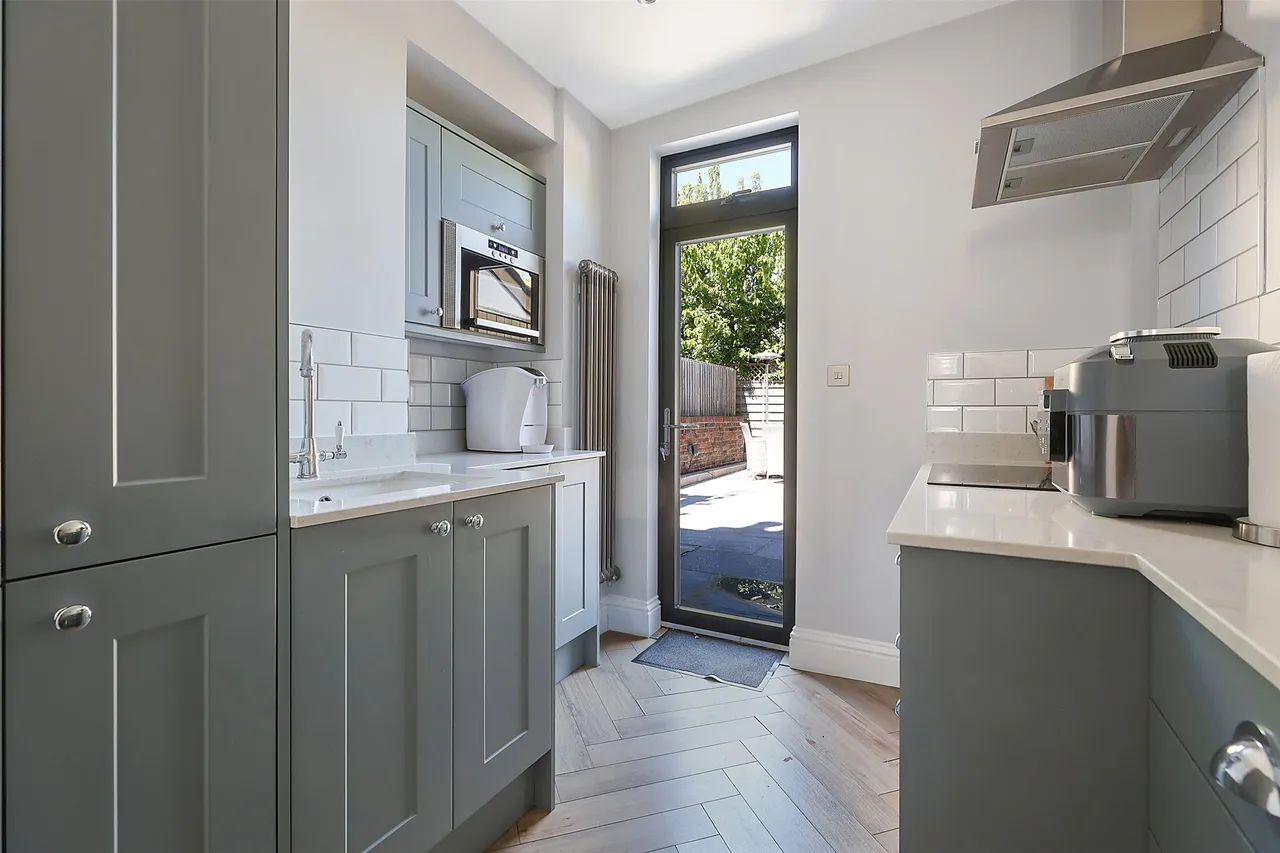 St. Marys Road, Reigate, RH2, photo 2