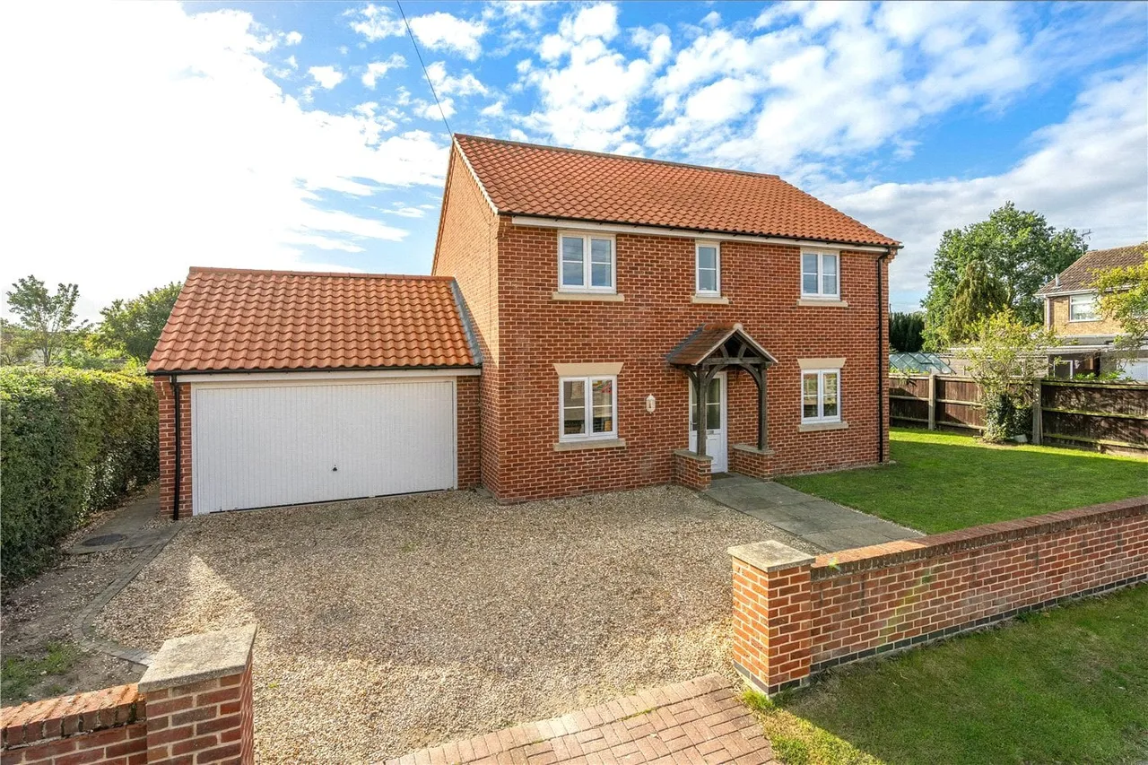 4 bed house to rent — The Drift, Walcott, Lincoln, Lincolnshire, LN4