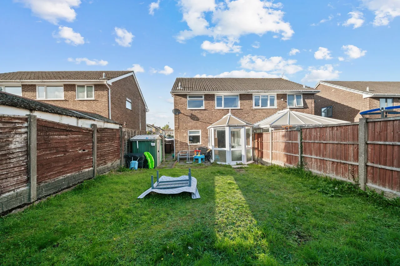 Lincoln Drive, Ashton-In-Makerfield, WN4, photo 25