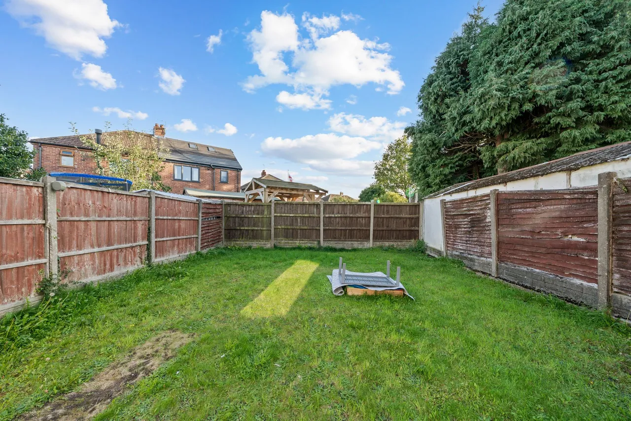 Lincoln Drive, Ashton-In-Makerfield, WN4, photo 26