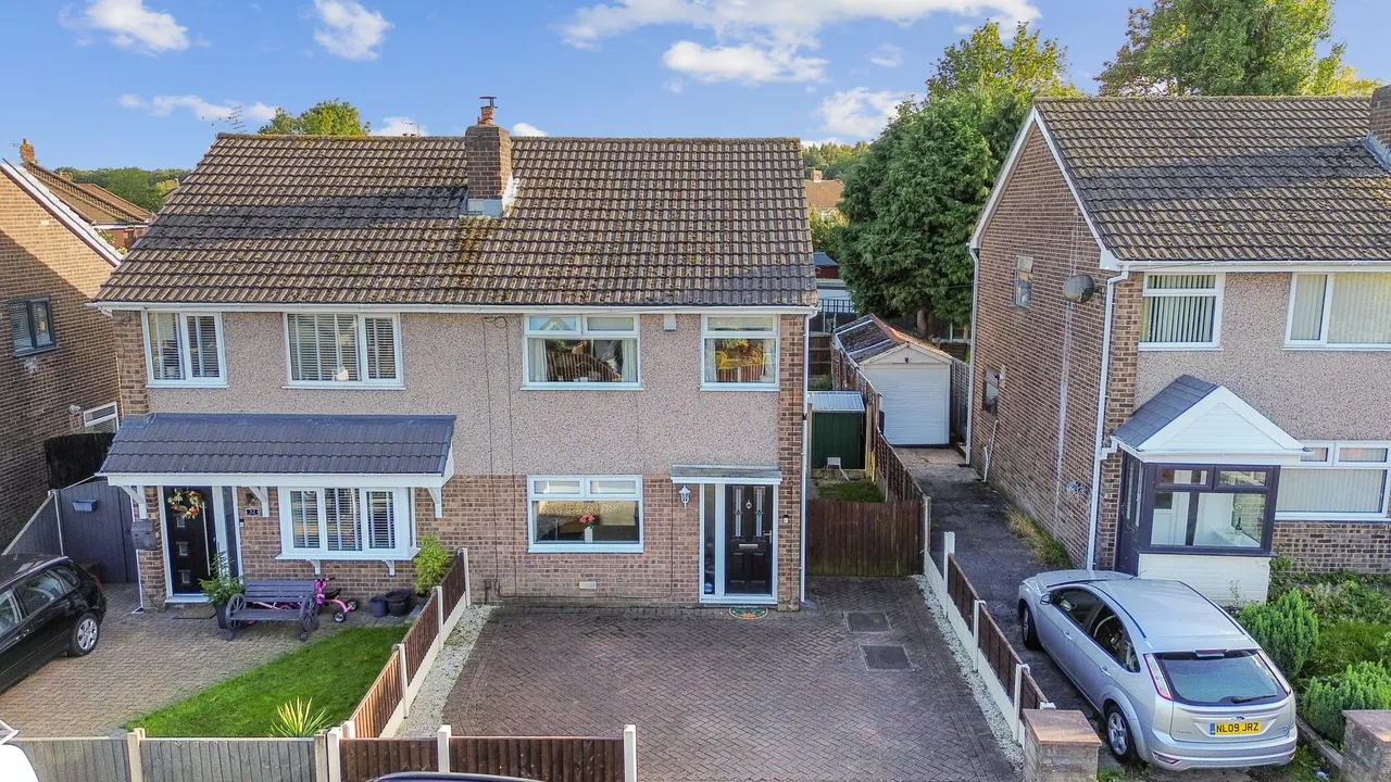 Lincoln Drive, Ashton-In-Makerfield, WN4, photo 27