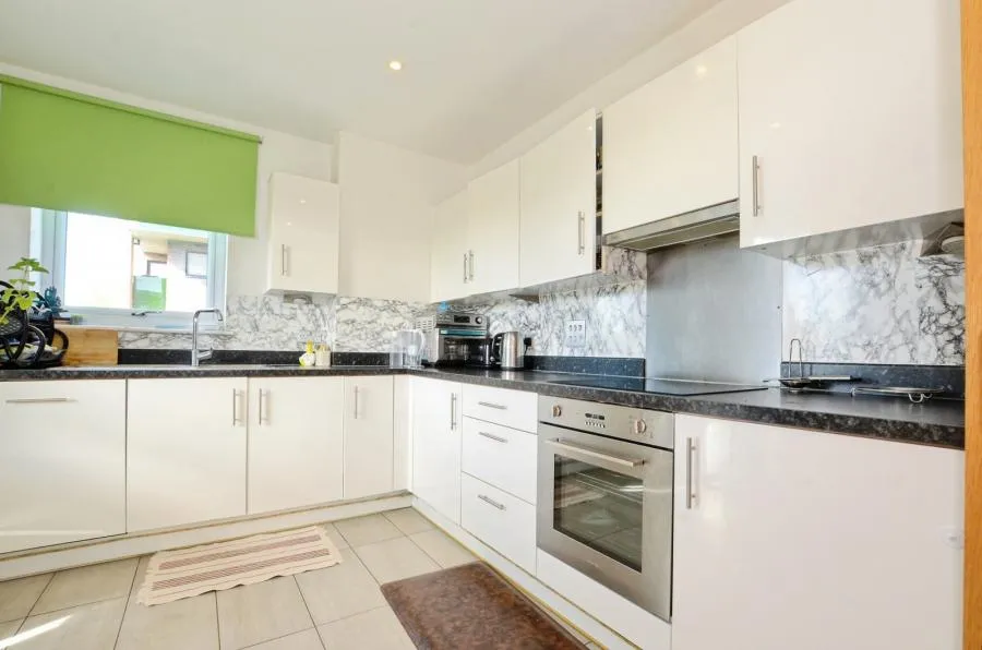 Matthews Close, Wembley, HA9, photo 4