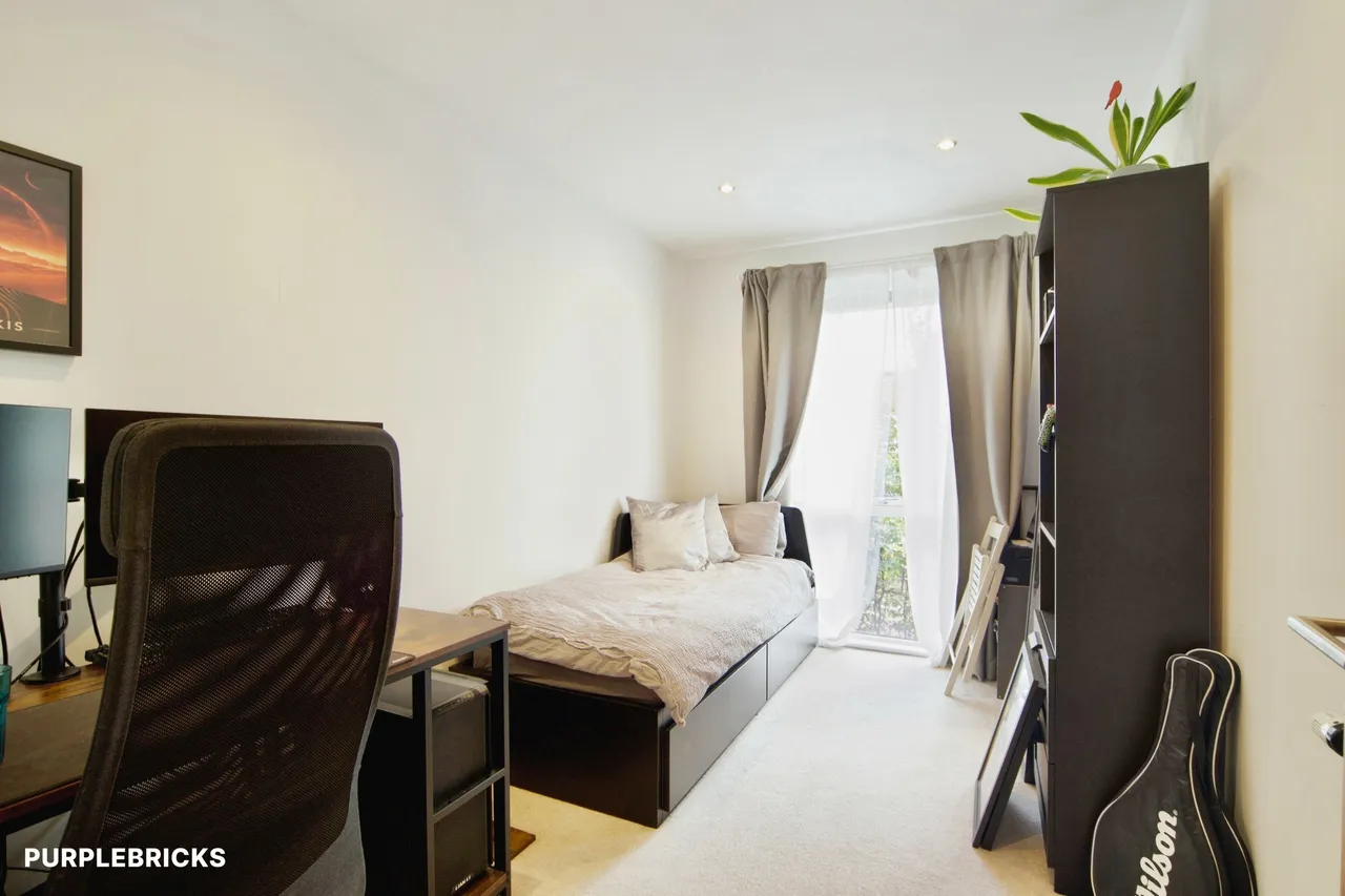 Tyas Road, London, E16, photo 13