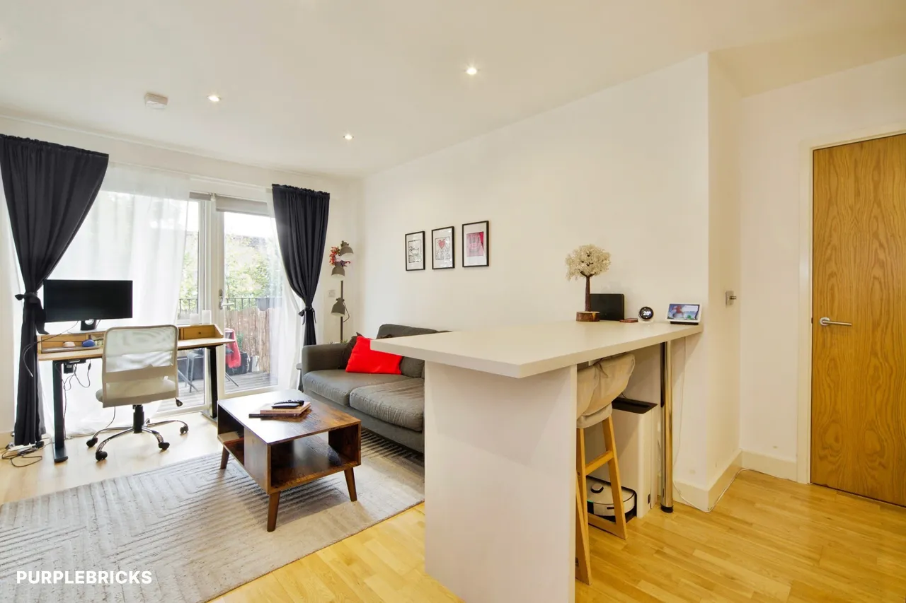 Tyas Road, London, E16, photo 5