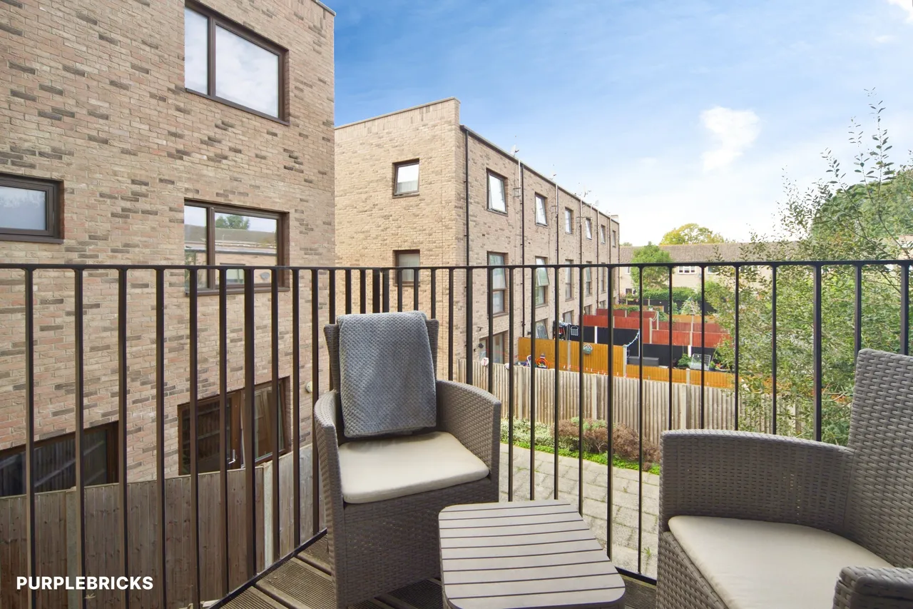 Tyas Road, London, E16, photo 14
