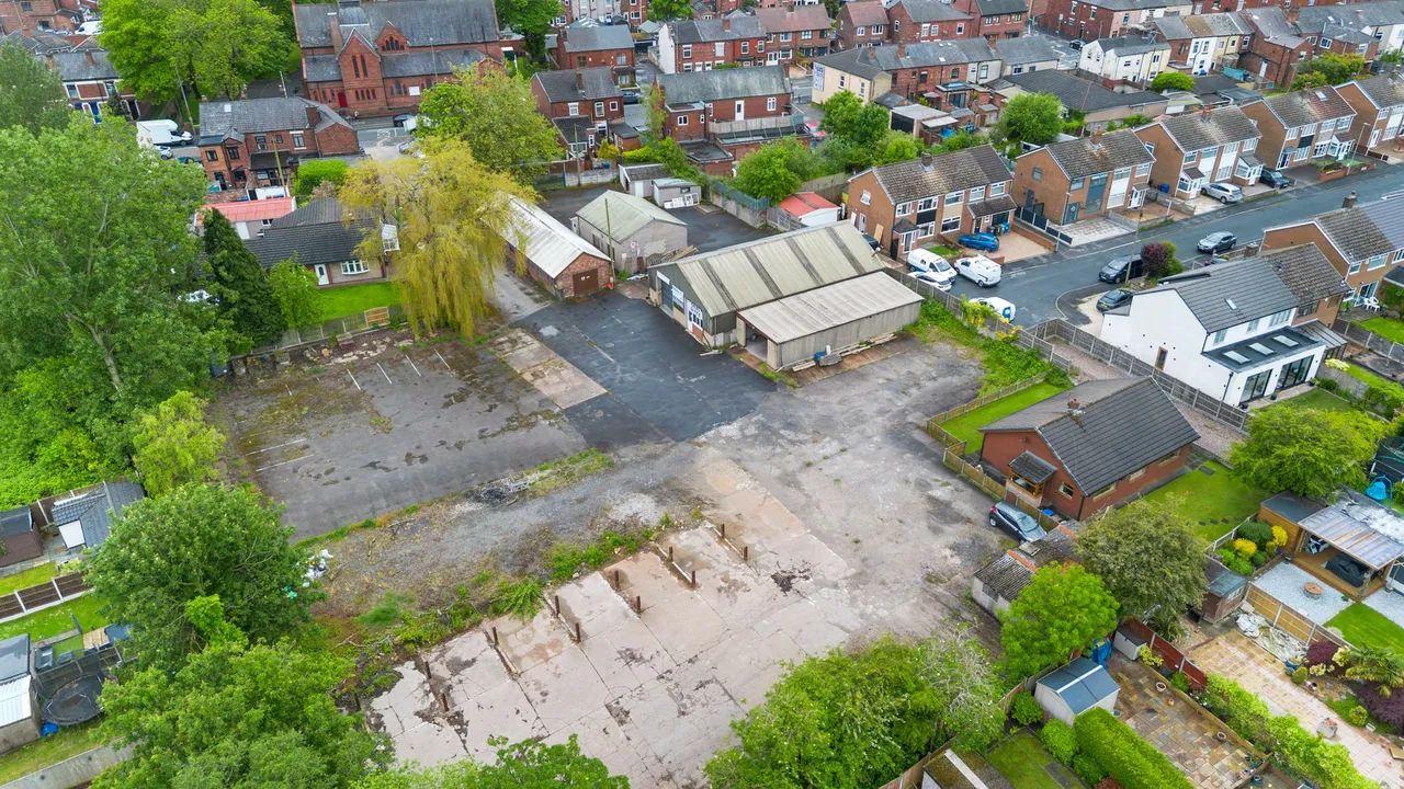 Marshes Fold Bungalow Atherton Road, Hindley Green, Wigan, Wigan, WN2 4SA, photo 4