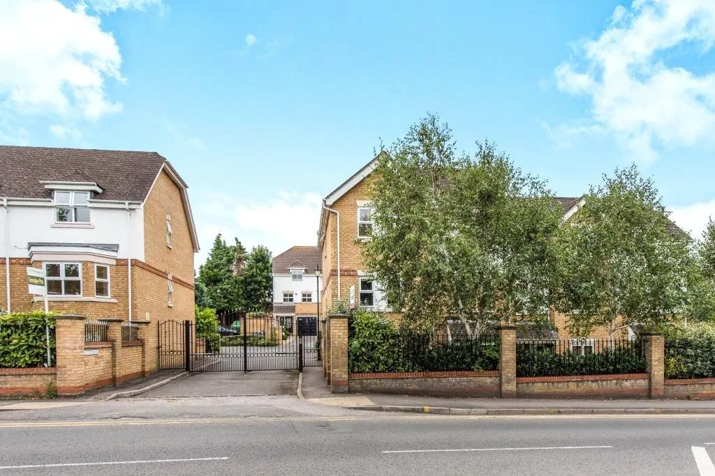 Lyster Mews, Cobham, KT11, photo 6