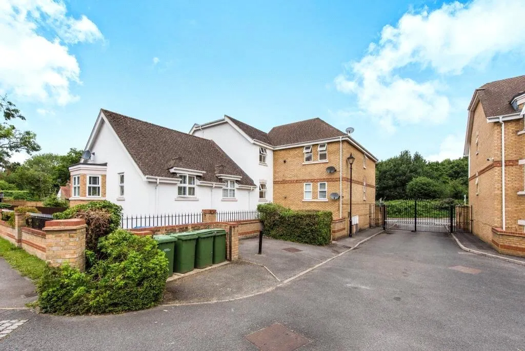 Lyster Mews, Cobham, KT11, photo 4