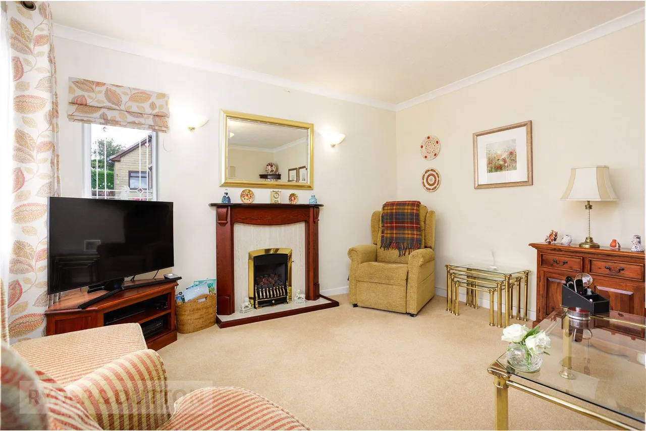Thorpe Close, Austerlands, OL4, photo 6