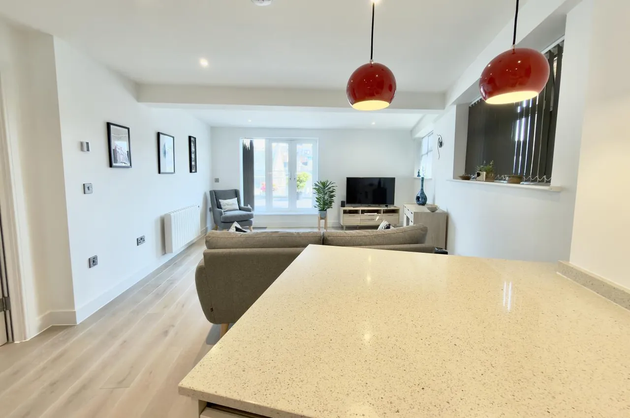 Bristol and West House, BH1, photo 8