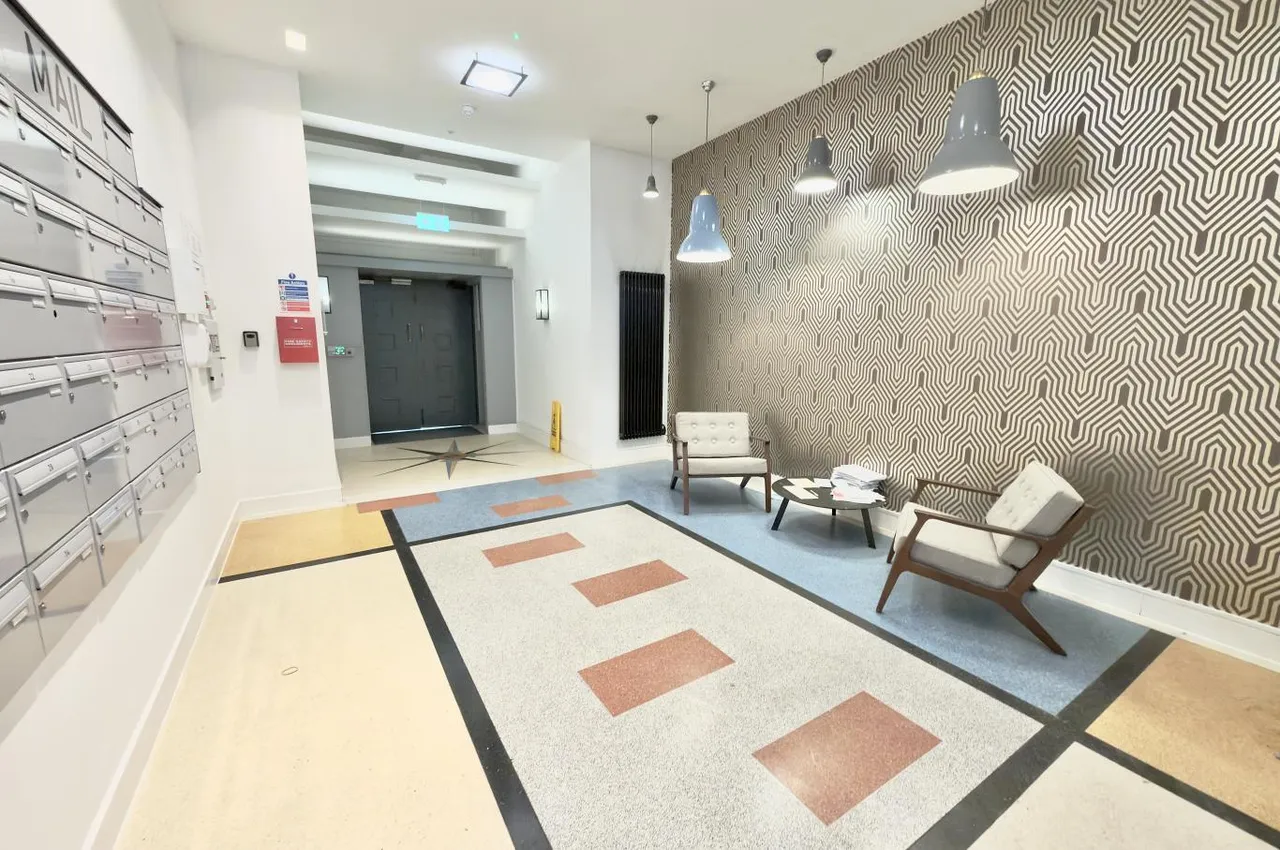 Bristol and West House, BH1, photo 13