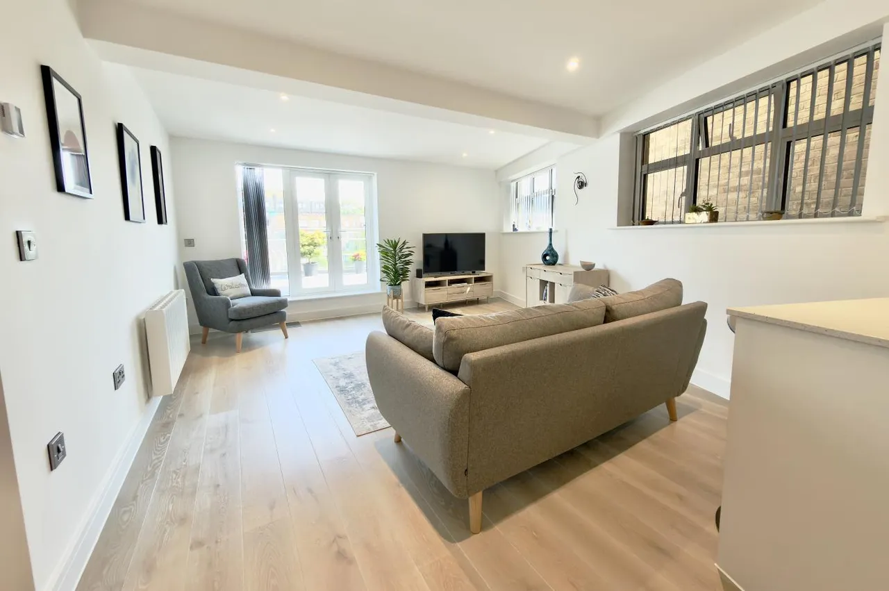 Bristol and West House, BH1, photo 10