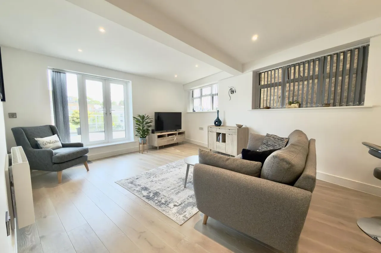 Bristol and West House, BH1, photo 5