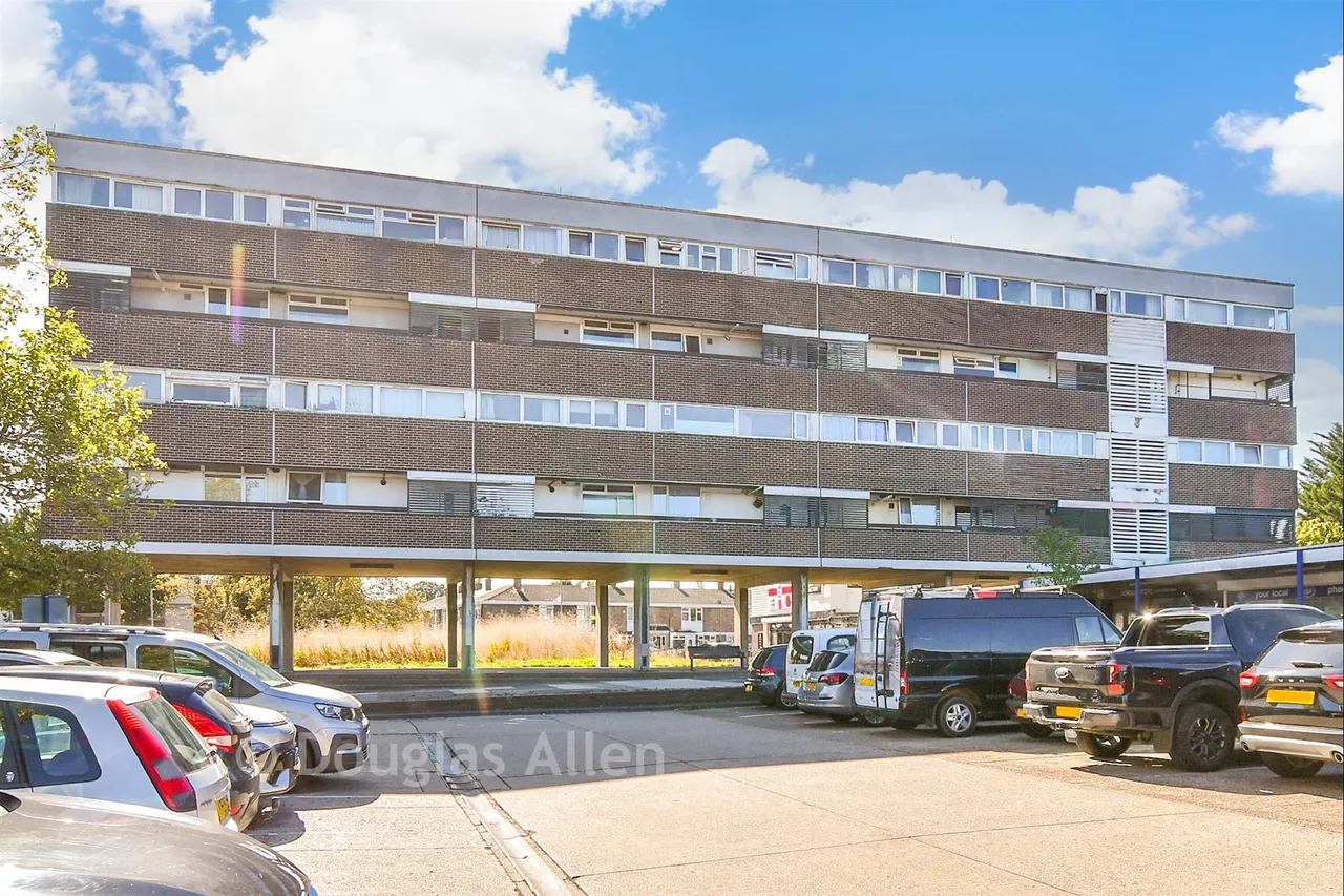 3 bed flat for sale, Ballard Walk, Basildon, SS15