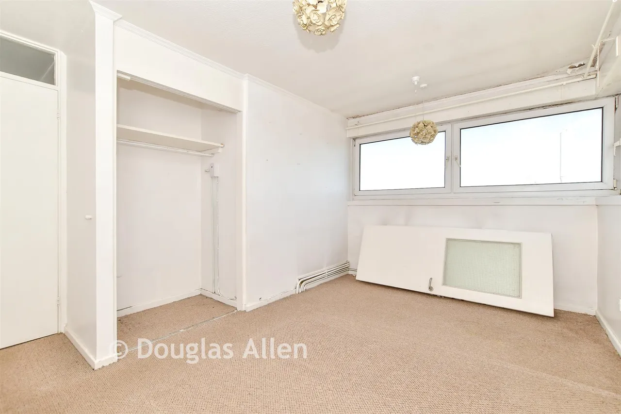 Ballard Walk, Basildon, SS15, photo 4