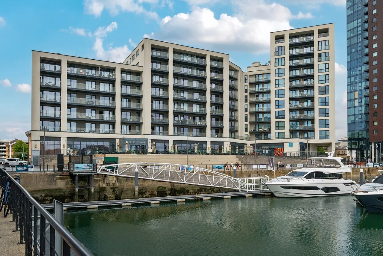 Maritime Walk, Ocean Village, SO14, photo 17