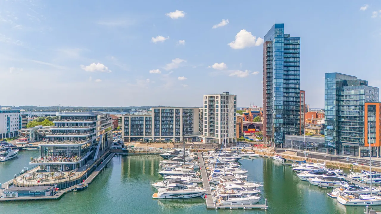 Maritime Walk, Ocean Village, SO14, photo 18