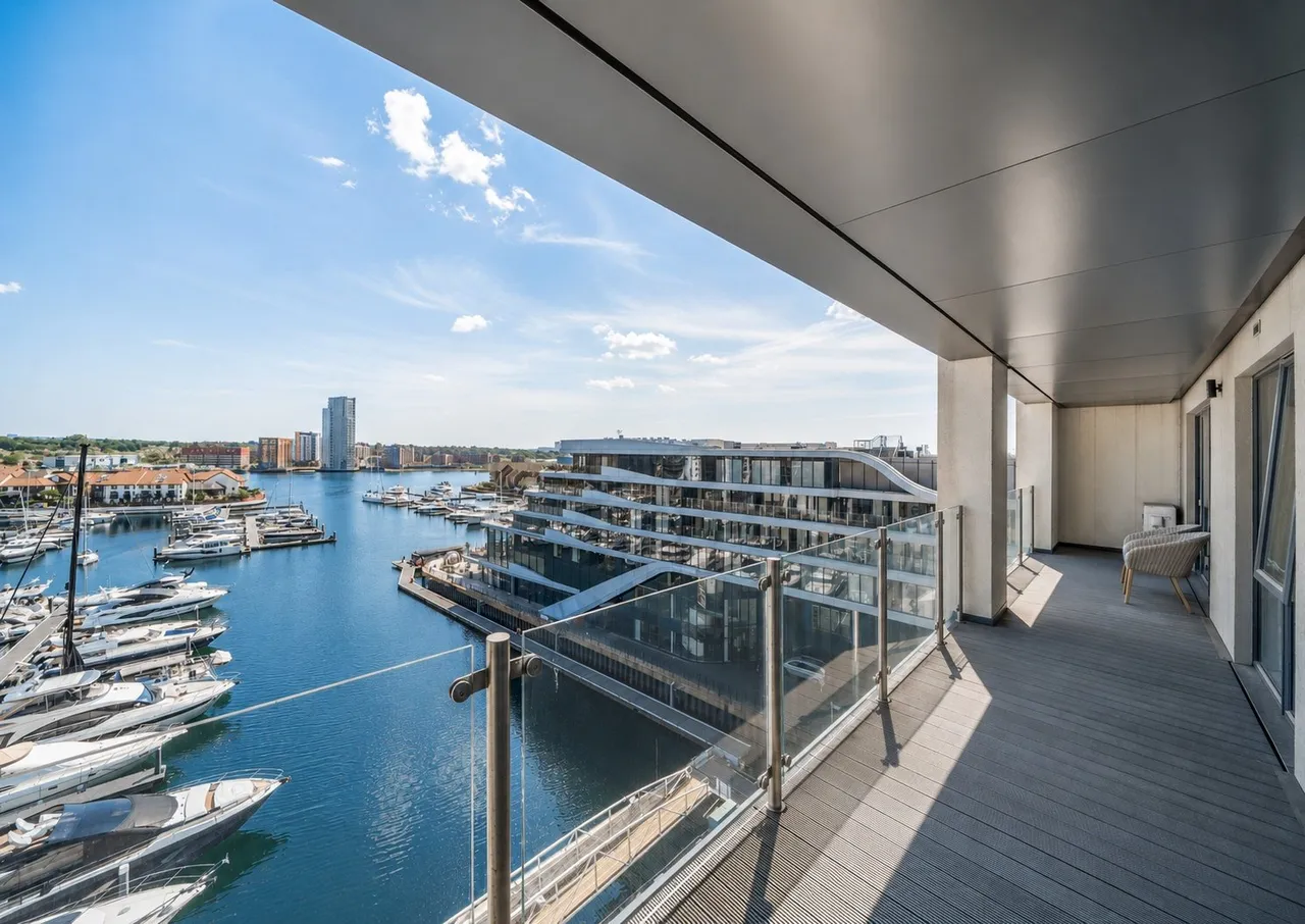 Maritime Walk, Ocean Village, SO14, photo 19