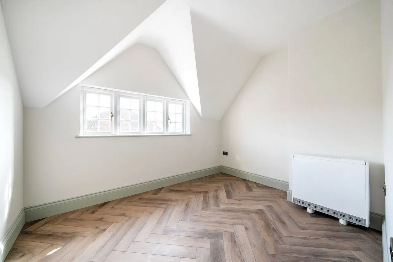 South Street, Farnham, GU9, photo 8