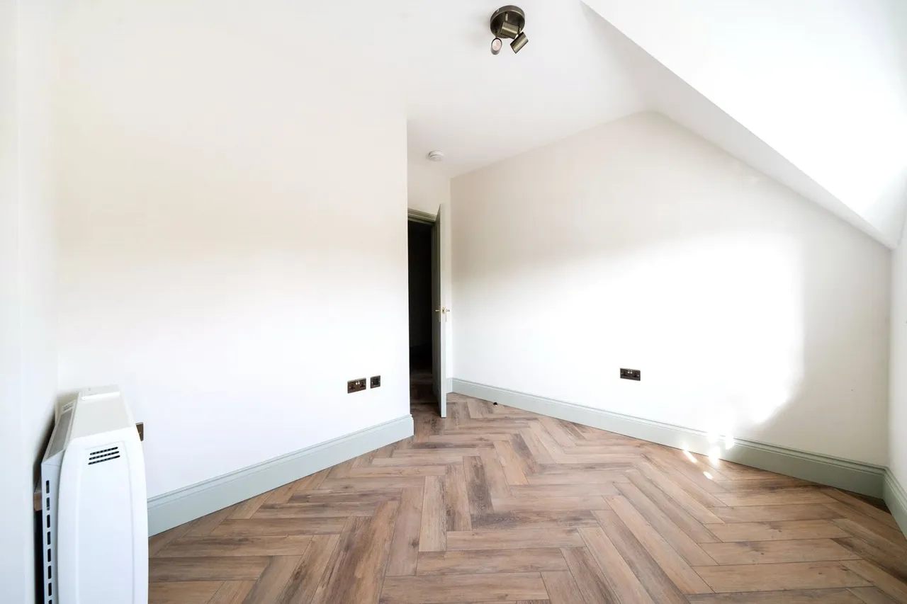 South Street, Farnham, GU9, photo 13