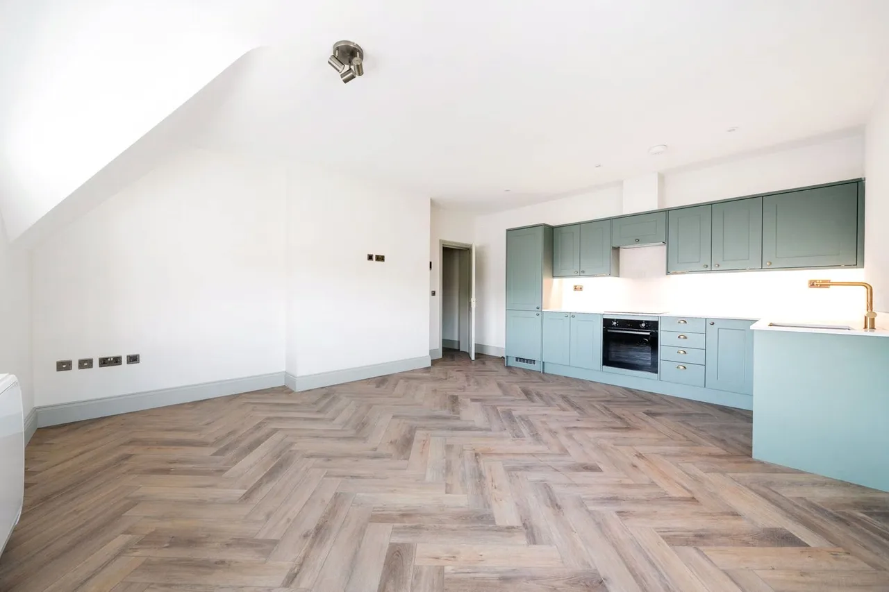 South Street, Farnham, GU9, photo 3