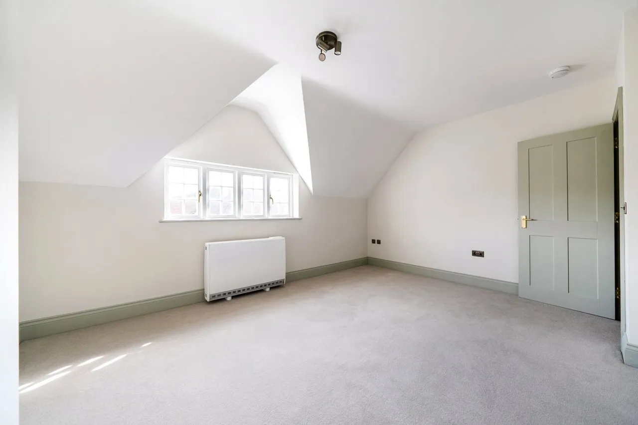 South Street, Farnham, GU9, photo 5