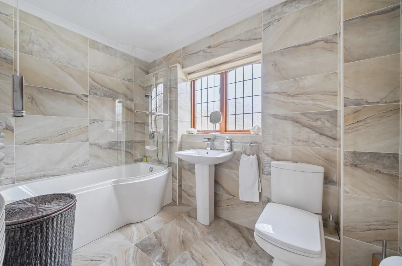 Oak Drive, Burghfield Common, Reading, Berkshire, RG7 3JF, photo 6