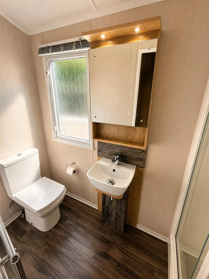 Little Lakeland Caravan Park, Wortwell, IP20, photo 6