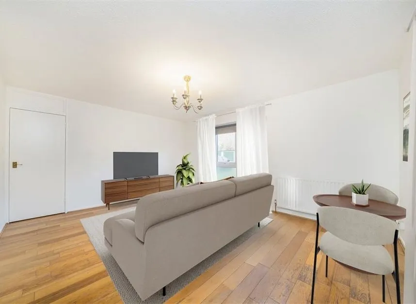 Cromwell Road, Teddington, TW11, photo 2
