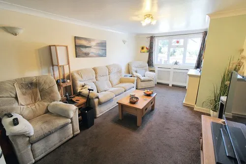 Sugden Avenue, Wickford, SS12 0JB, photo 9