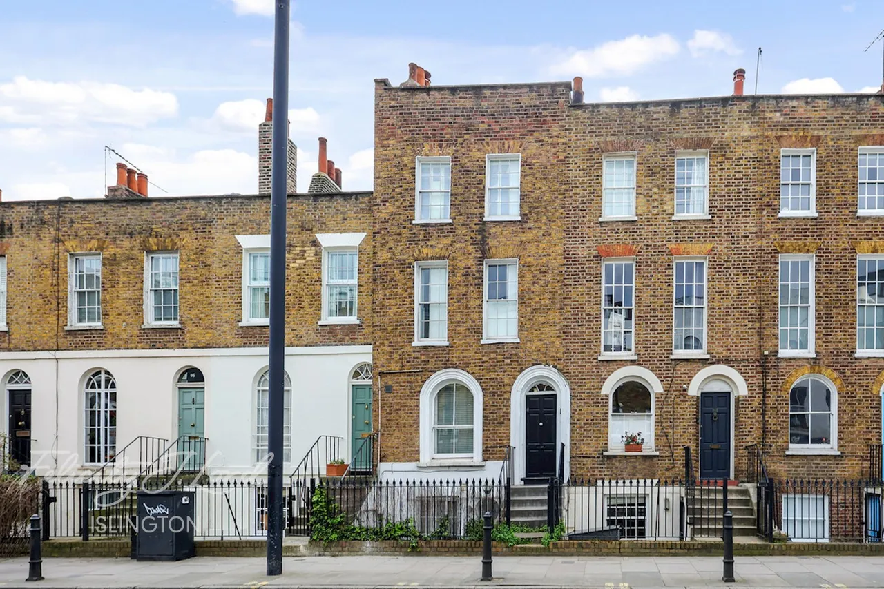 Balls Pond Road, London, photo 32