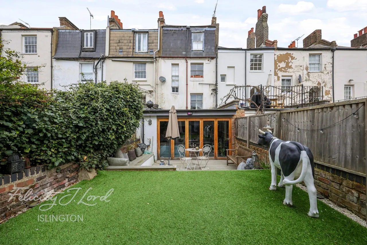 Balls Pond Road, London, photo 13