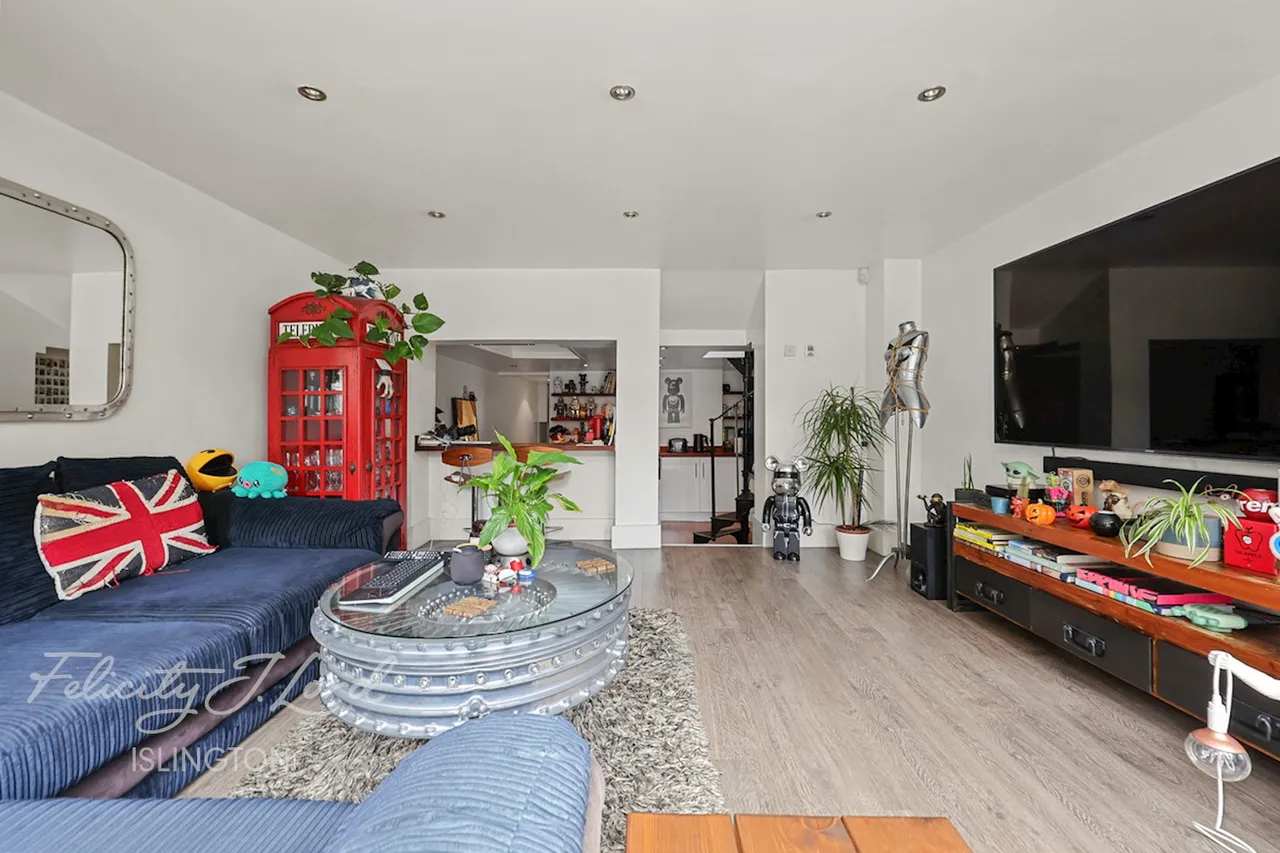 Balls Pond Road, London, photo 20