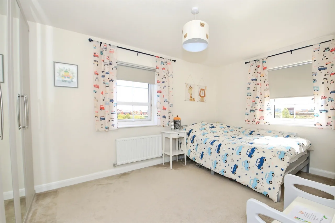 Belmont Place, Hampton Water, Peterborough, photo 9