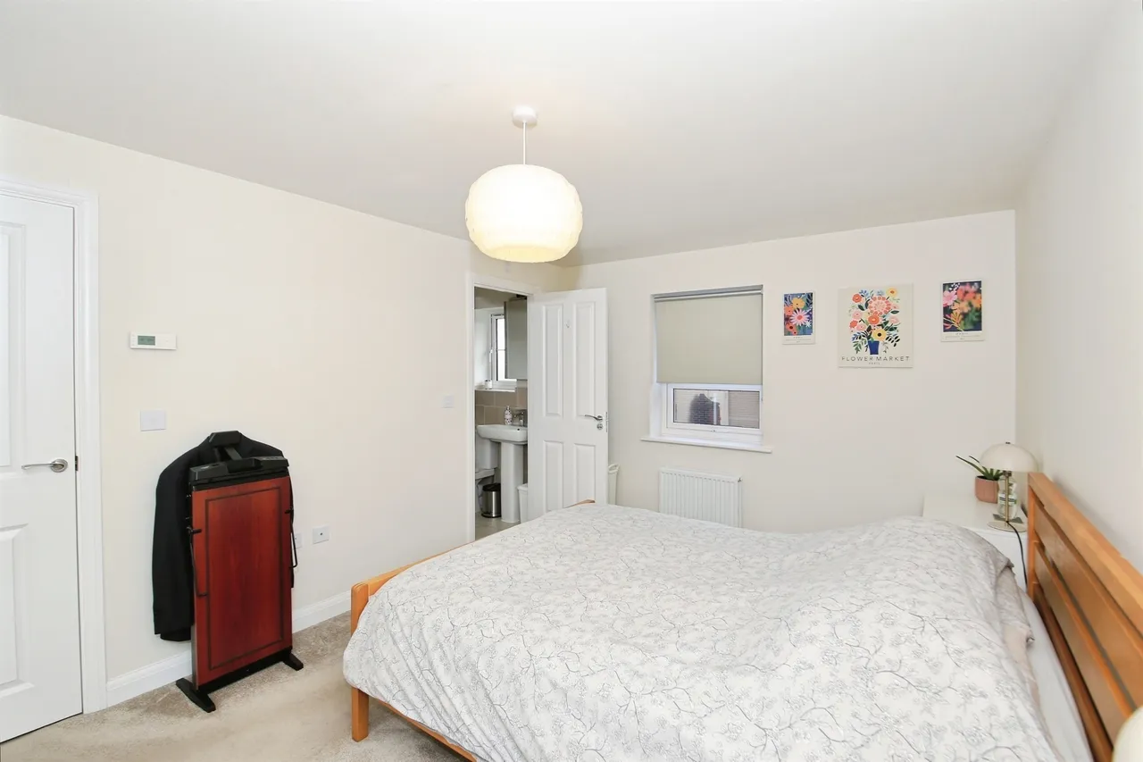 Belmont Place, Hampton Water, Peterborough, photo 7
